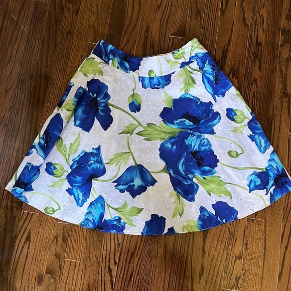 Floral Sag Harbor skirt, size 14 - Picture 2 of 4